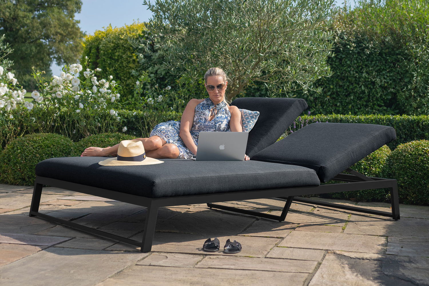 Allure Aluminum Sun Lounger With Stoff