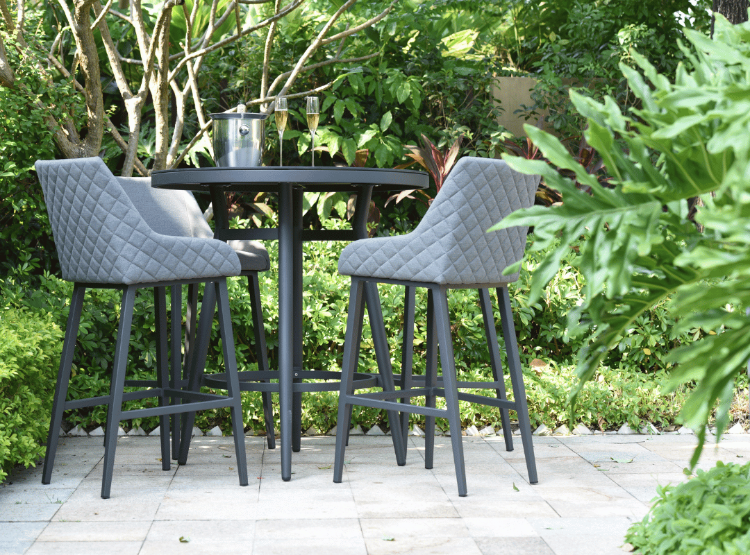 Regal 4-Seater Round Bar Set